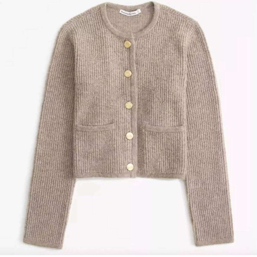 Abercrombie Women's Beige Cardigan Sweater